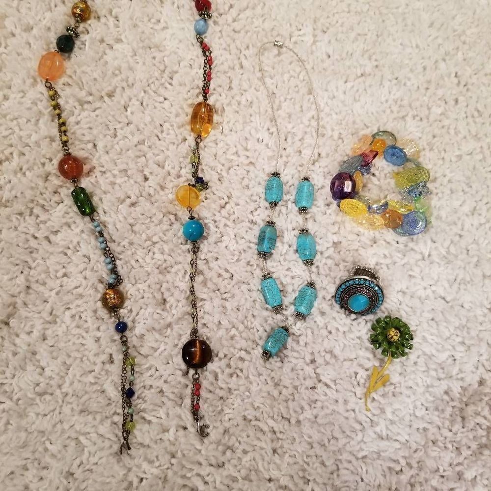 Mix lot Jewelry Necklace, Bracelet, Pin, Ring, EyeGlass  Chain